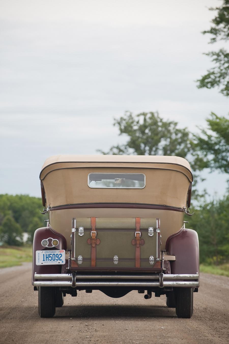  Packard Model 833 Dual Cowl Sport Phaeton 1931 года  (фото 11 из 24)
